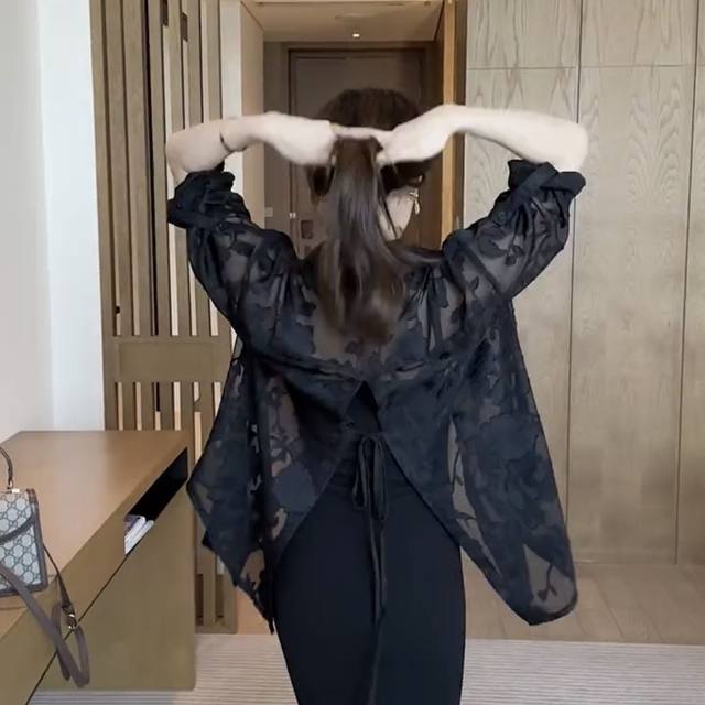 Temperament slimming black fashionable casual back slit shirt for women butterfly niche loose design sun protection top