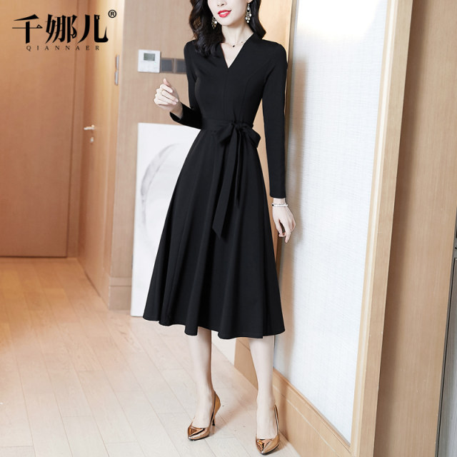 Long skirt dress autumn 2025 new long-sleeved V-neck high-end black ...