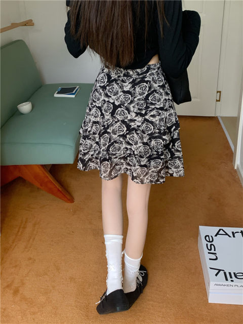 Large size high-end ruffled floral skirt for women in summer new high-waisted temperament A-line skirt versatile short skirt