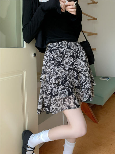 Large size high-end ruffled floral skirt for women in summer new high-waisted temperament A-line skirt versatile short skirt