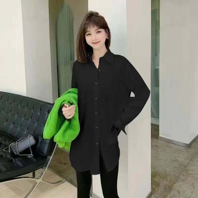 2025 Shirts Female Autumn and Winter Mid -length Stacking Inner Piece with Velvet Magic Planet with white vest sleeveless shirt
