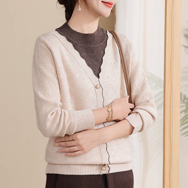 Yu Zhaolin's mother's winter clothing fake two-piece sweater half turtleneck sweater casual pants autumn and winter