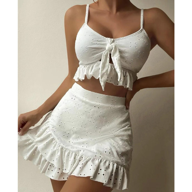 2025 large-size skirt bikini three-piece set sexy ruffled slim and split swimsuit slightly fat MM girl white and black