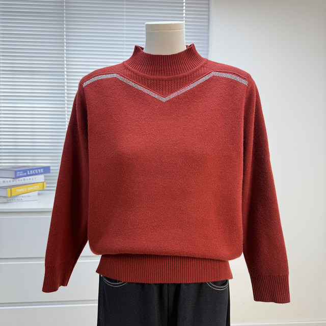 
Middle-aged and elderly mothers' fleece sweater women's winter thickened and versatile 2025 new style foreign style top knitted bottoming shirt