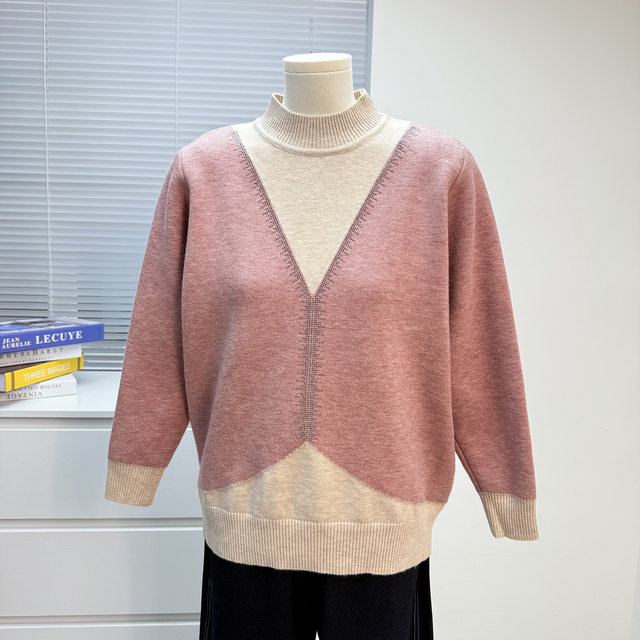 
Mother's clothing autumn and winter 2025 new sweater middle-aged and elderly women's one-piece velvet thickened loose tops plus velvet bottoming shirt