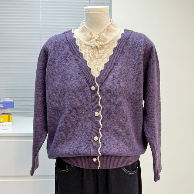 
Mom's autumn dress fake two-piece sweater 2025 new middle-aged and elderly women's loose tops autumn and winter knitted base shirt