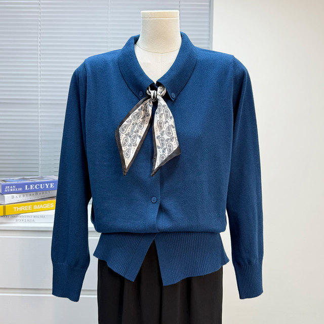 
Middle-aged female mother outfit 2025 new middle-aged and elderly women's wool cardigan in their 50s fashionable top loose jacket