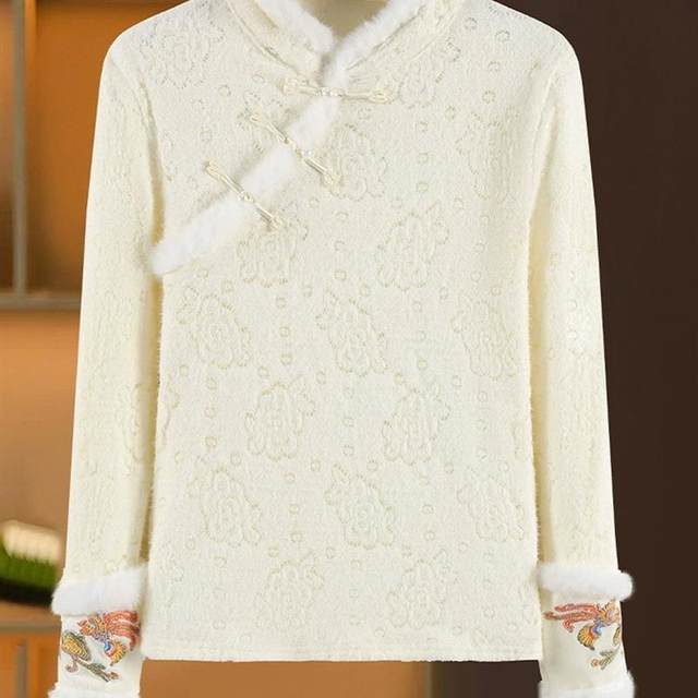 Chinese style base shirt for women with retro slanted placket embroidery light Chinese style shirt for autumn and winter plus velvet thickened warm top
