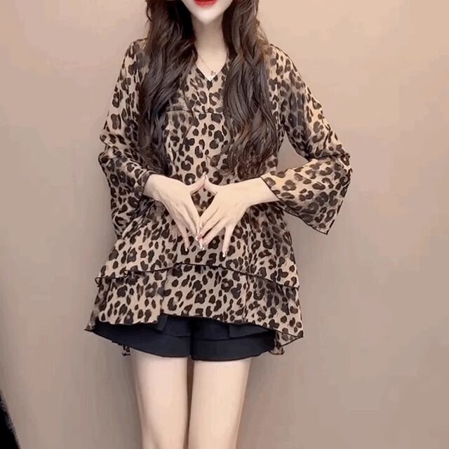Design-sensual leopard print chiffon mid-length shirt for women V-neck black polka dot top flared sleeves ruffled chiffon shirt