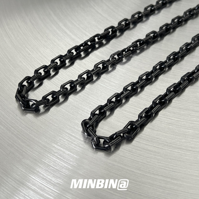Retro -cooked black Cuban collar titanium steel necklace Men's hip -hop ...