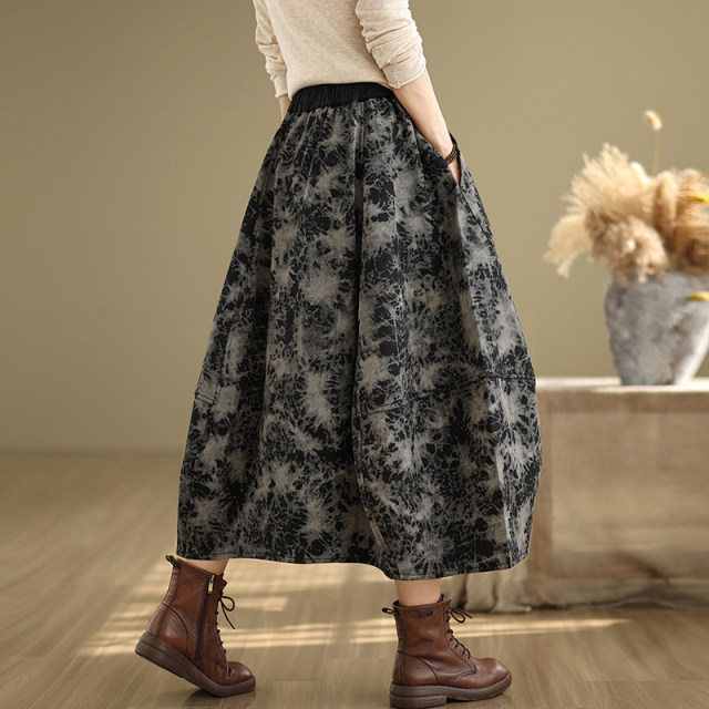 Retro printed plus velvet denim large-size skirt new autumn and winter warm elastic and slimming mid-length flower bud skirt trendy