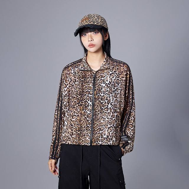 Tuogu Fashion Brand American Hot Girl Leopard Cardigan Jacket Women's Spring New Drop Painted Casual Jacket Thin Sun Protection Clothes
