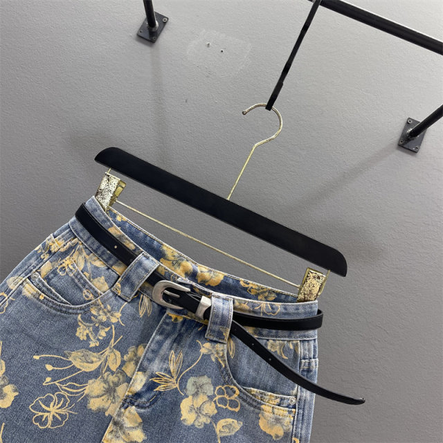 Retro flower printed denim skirt for women 2025 summer new versatile high-waisted slim A-line hip skirt