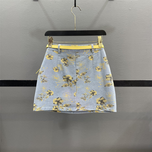 
Retro printed denim skirt for women in 2025 summer new versatile high-waisted slim hot girl A-line hip short skirt