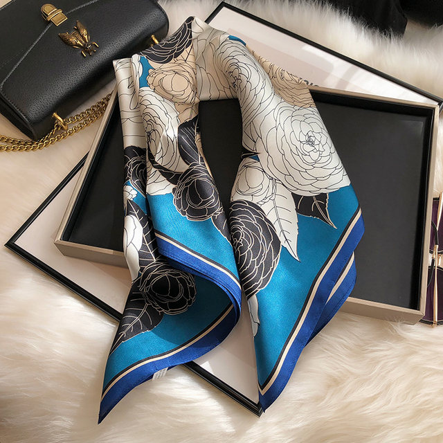 CC Square Scarf 90 CM In Dark Blue Colorful Silk Twill 187427 main image 0