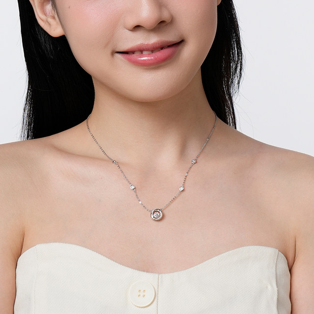 Catiro Brilliant Heart Necklace for Women 925 Silver Light Luxury Niche Design Sense Collarbone Chain Birthday Gift for Girlfriend