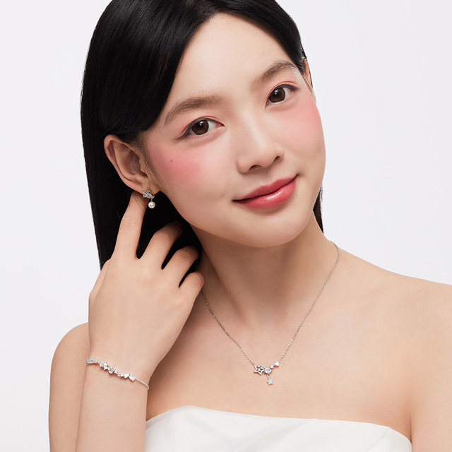 
Cartilo Brilliant Star Necklace 925 Sterling Silver Luxury Niche Ins Silver Necklace Student Clavicle Chain Women's High-end Female