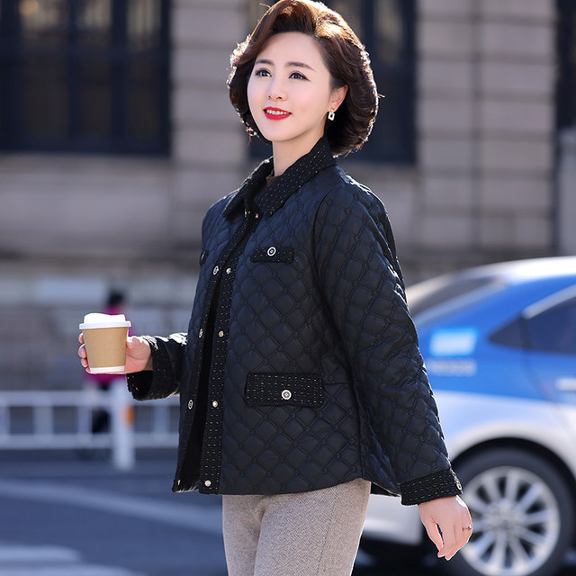 Mother's spring and autumn coat, foreign style short down jacket, small fragrant style, middle-aged and elderly women's autumn and winter fashionable warm cotton jacket