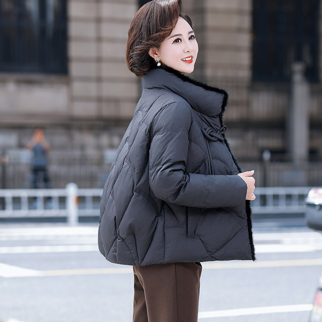 2025 New Mom Down Jacket Winter Clothes Middle-aged and Elderly Mink Fur Jacket Middle-aged Lady Temperament White Duck Down Cotton Jacket