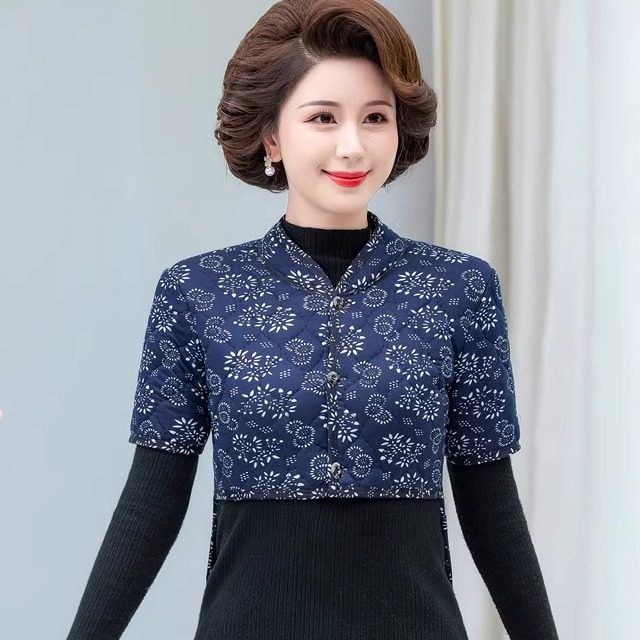 Middle-aged and elderly women's autumn back protection short-sleeved shoulder protection winter plus velvet thickened velvet cold waist protection mother's clothing warm vest