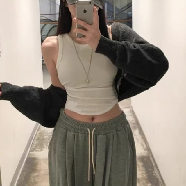 Temperament round neck slimming cover side breasts sexy waist-baring sleeveless vest for women summer solid color versatile curved hem inner top