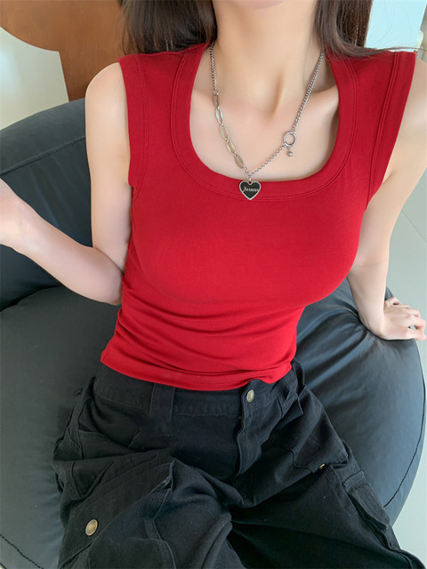 Beautiful back suspender vest for women with 2025 autumn new style with chest pads without marks for women, summer wear wide shoulder strap top