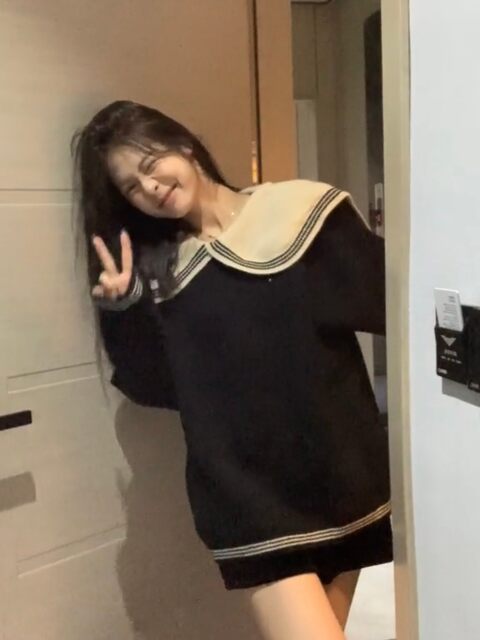 Japanese purchasing agent SLY French gentle academy style navy large lapel mid-length pullover sweater for women in autumn and winter top