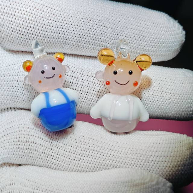 Bride and groom wedding glass wedding wedding ornaments couple engagement decoration wedding gift small figure car desktop
