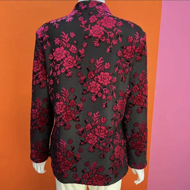 New autumn and winter women's velvet warm cardigans for middle-aged and elderly mothers, foreign-style national style buckle fashion tops