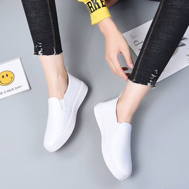 New leather white shoes for spring and summer, one-step lazy students' shoes for pregnant women's shoes Korean versatile casual women's singles shoes