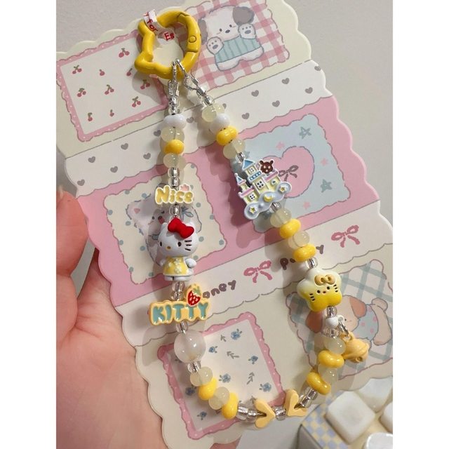 
Purple castle kt cat chain short pendant beaded chain original pendant high-end lanyard wrist chain