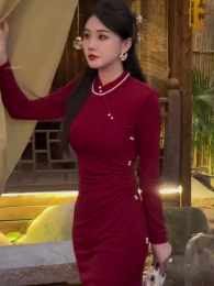 New Chinese women's red dress is noble American style improved cheongsam autumn and winter super appearance skinny skirt