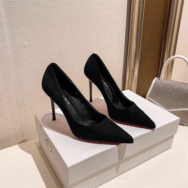 European and American French 2025 spring new style etiquette red sole black high heels for women's slim heels professional sexy pointed-toe shoes