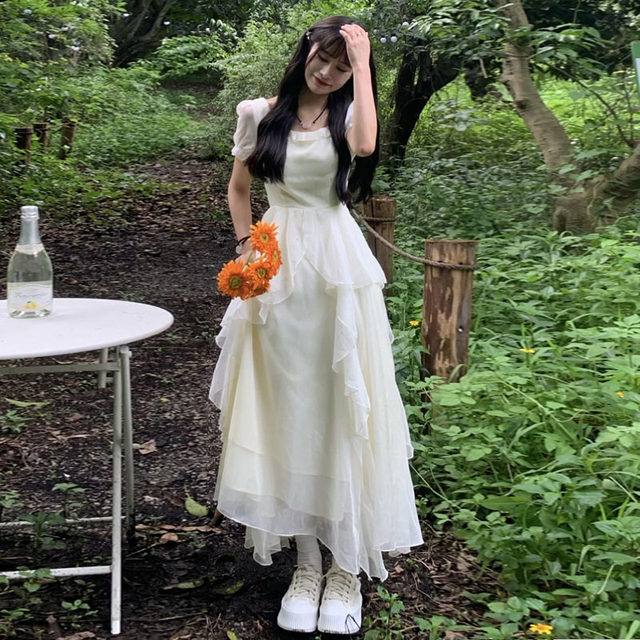 Super fairy-like long-sleeved ruffle short-sleeved dress for women in summer 2025 new French gentle style waist-hugging long skirt
