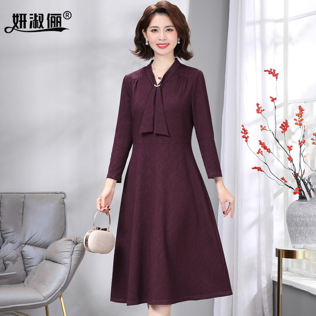 
2025 new high-end dress, feminine, light and luxurious, 50-year-old mother autumn and winter wool noble wedding dress