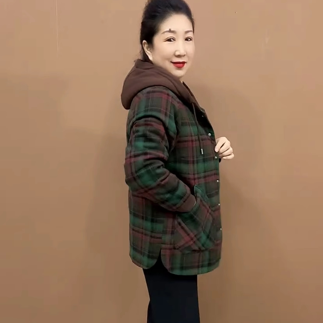 Mom Spring Clothing Plaid Big Box Color Bundle Hood Jacket Women's Comfortable Warm Top Fashionable and Versatile Middle-aged Women's Clothing
