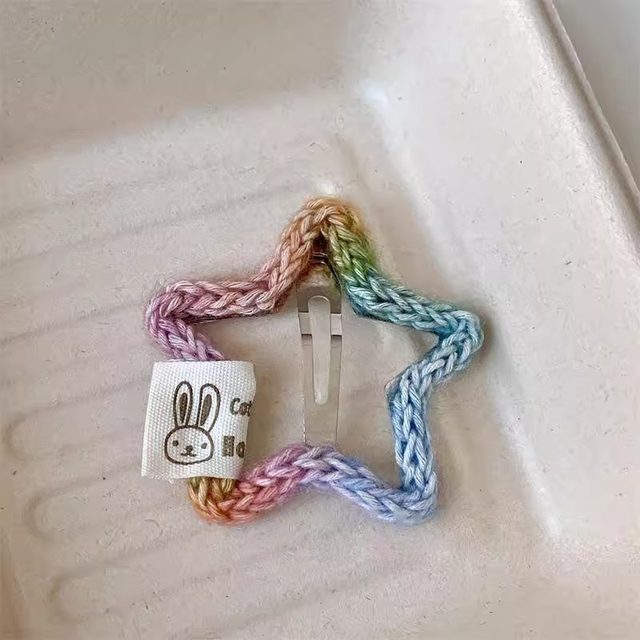 Colorful braided plush star hair clip for women's forehead side bangs clip headdress broken hair bb clip five-pointed star hair card
