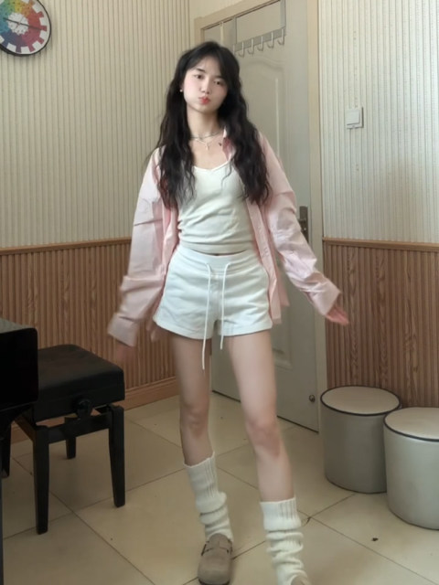 White sports shorts for women in summer thin 2025 new high waist casual versatile hot girl straight wide-leg pants hot pants