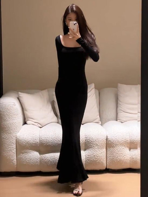 The lady's temperament is slim square collar and step-by-step lotus black long-sleeved dress for women with large size sexy knitted fishtail long skirt