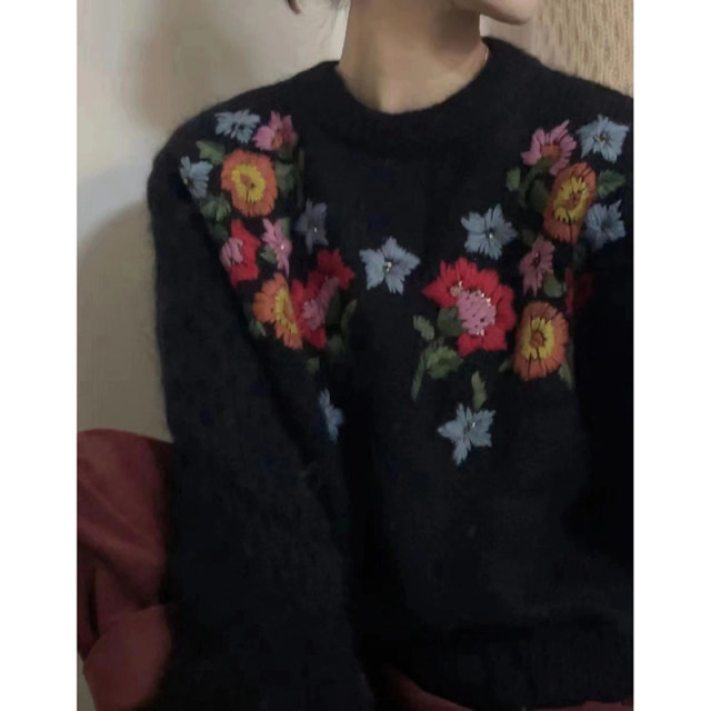 HoleKon/Heavy Industry Vintage Sweater Retro Embroidery Medieval Vintage Sweater Pullover Niche Crochet Top