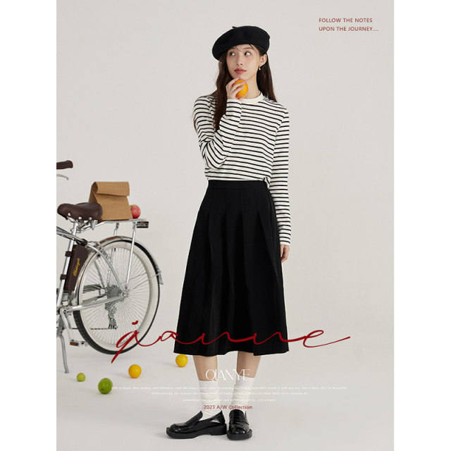 Early spring black and white striped long-sleeved bottoming top for women 2025 new spring and autumn round neck T-shirt loose bottoming shirt