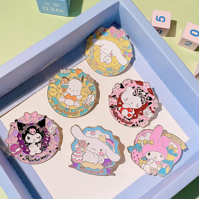 Cartoon Sanrio metal badge cute Kuromi cinnamon dog brooch design niche children's bag decoration