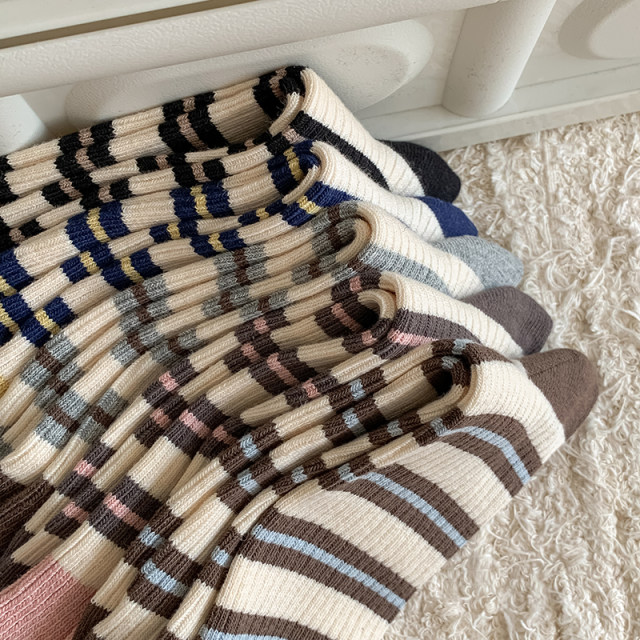 Contrast color striped socks for women in spring and autumn double ...