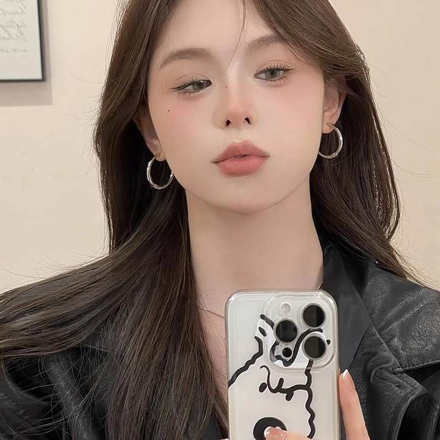 Silver simple plain ring earrings for women 2025 new earrings super fire earrings light luxury high-end earrings ring ear buckles