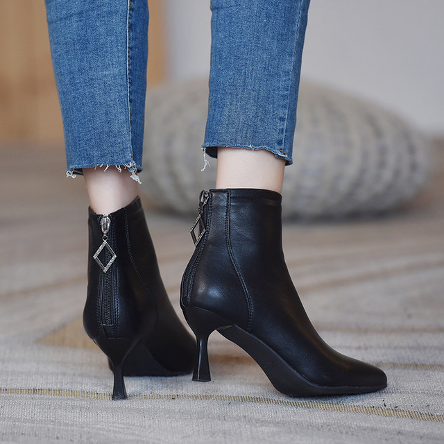 Soft Leather Short Boots Women's Slim Boots 2025 Autumn and Winter New Korean Style Pointed Toe Plus Velvet High Heels Thin Heels Versatile Martin Boots