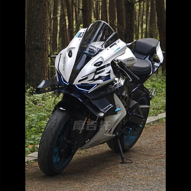 Suitable for Spring Breeze 675SR modified integrated hood, competitive windshield, increased front windshield, damage-free straight-up accessories