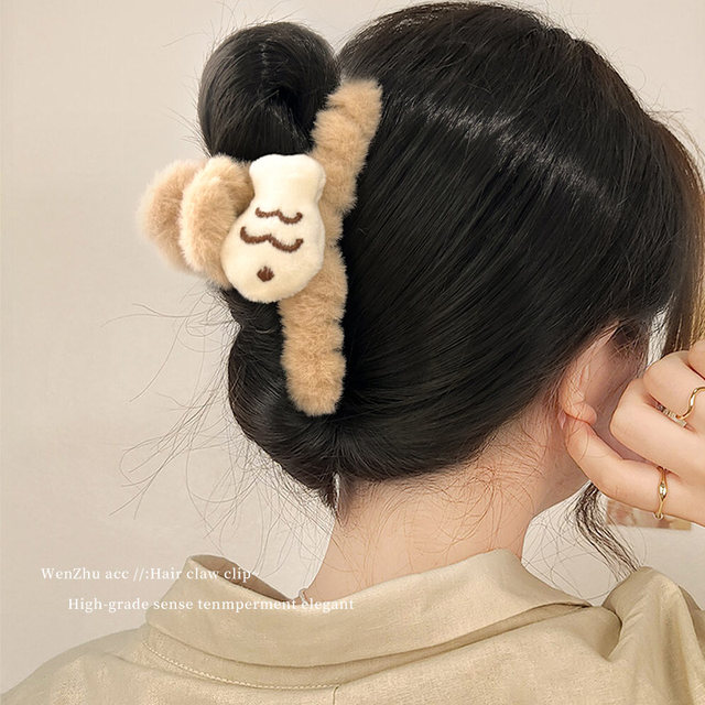 Cute plush hair clip female back of the head of the head of the shark clip in the high -level sensation autumn and winter new clip headdress grab
