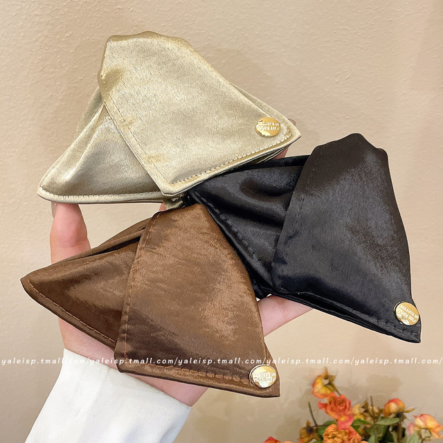 Satin Hepburn triangle grabber female high-end 2025 new style shark clip on the back of the head high ponytail hairpin headwear