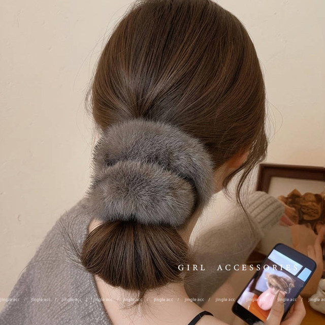 Furry large intestine hair band for women 2025 new high-end furry hair rope ball head plush hair rope headwear autumn and winter