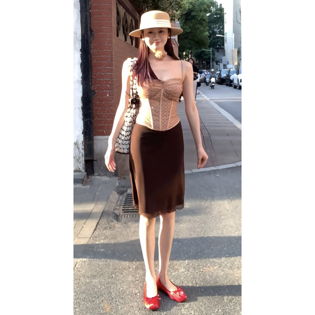 American retro hot girl design mesh high waist skirt summer new slim hip-covered skirt A-line short skirt for women